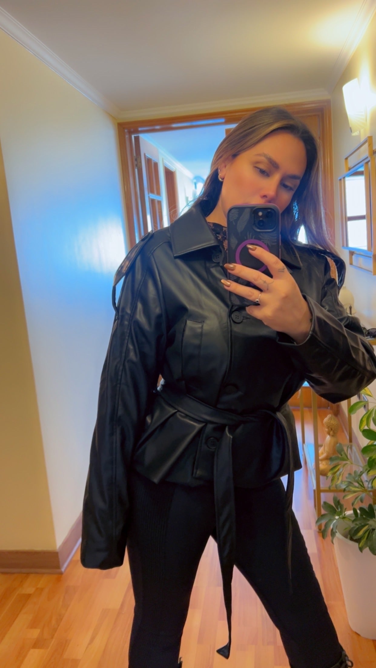 Chaqueta tipo trench efecto cuero